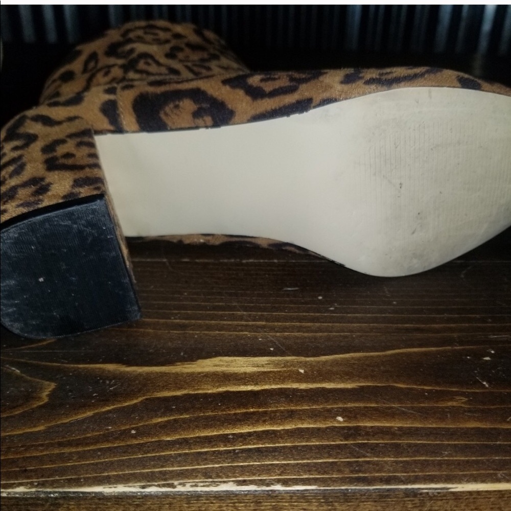 Leopard Print Booties - Picture 4 of 4